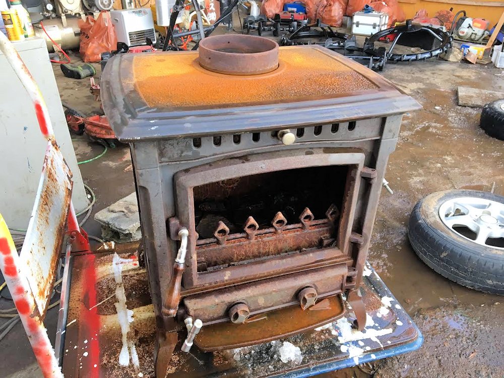 暖炉 薪ストーブ 鋳物製 重量120～130kg 現状 中古